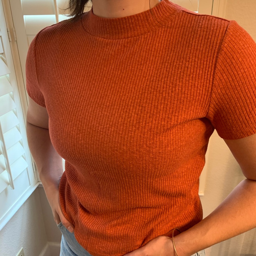 Short sleeve mock neck top